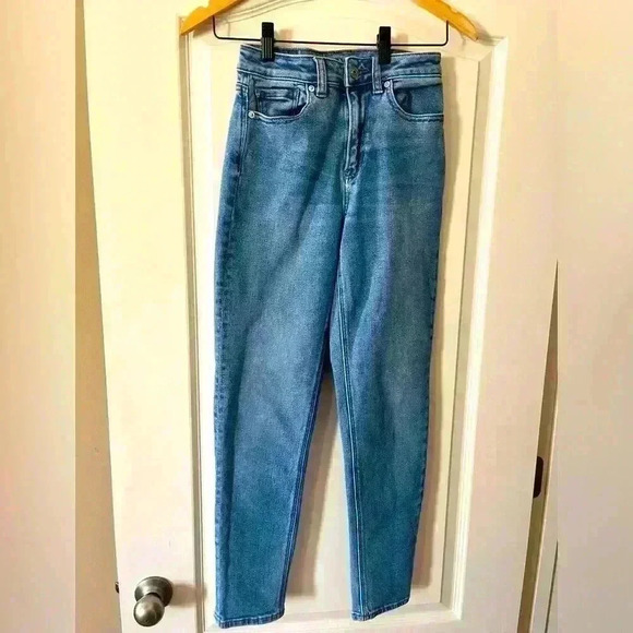 (EUC) American Eagle Medium Wash Jeans Size 00 - Picture 1 of 9